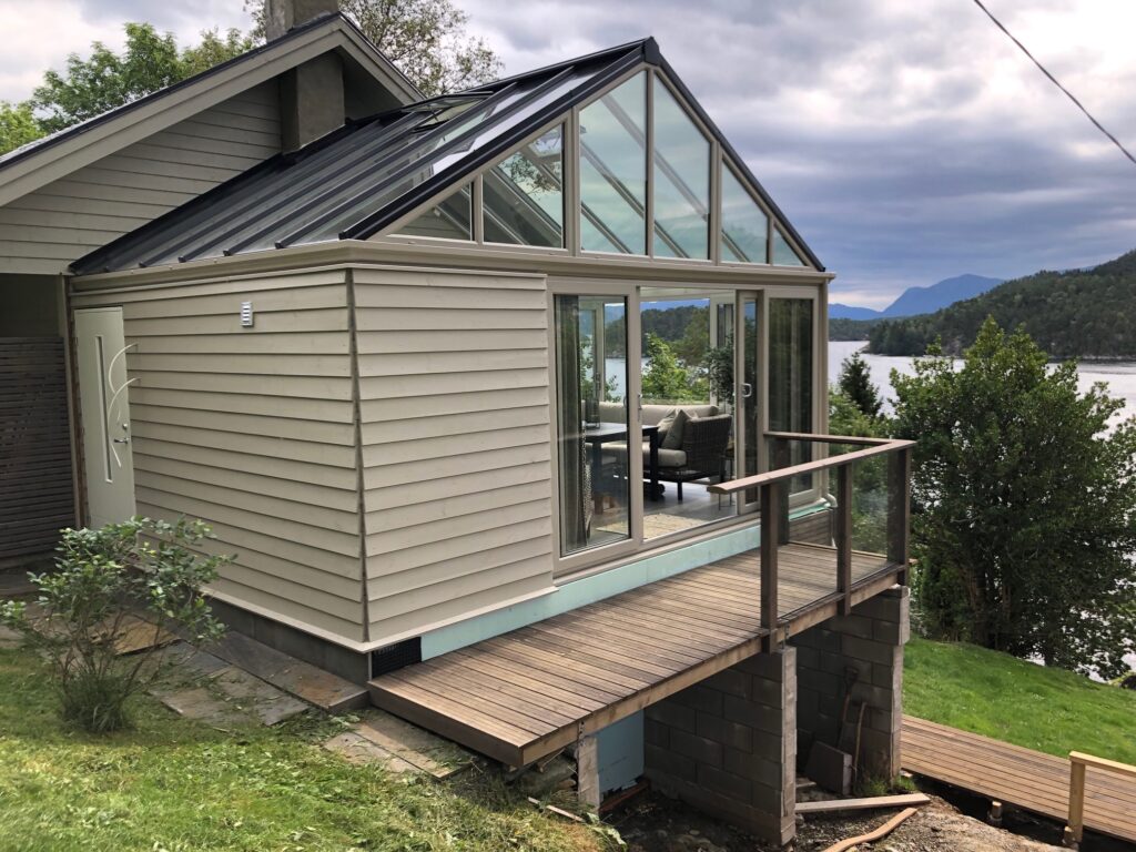 Rodrigues-side-og-front