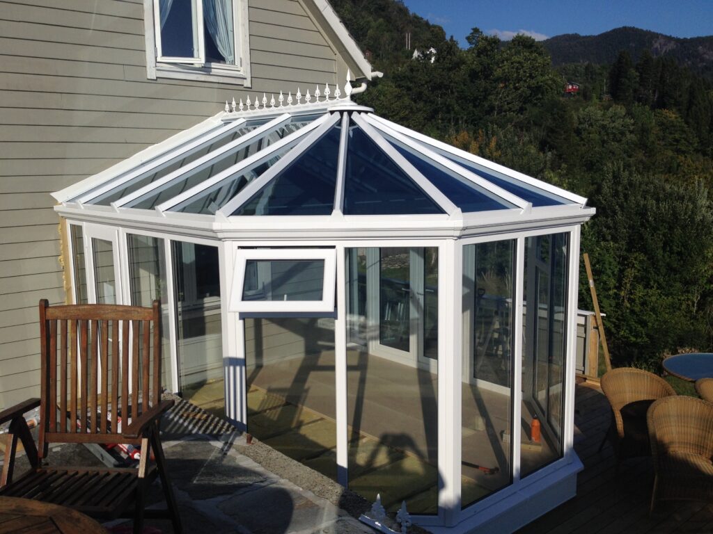 Victorian-Sævereid-1